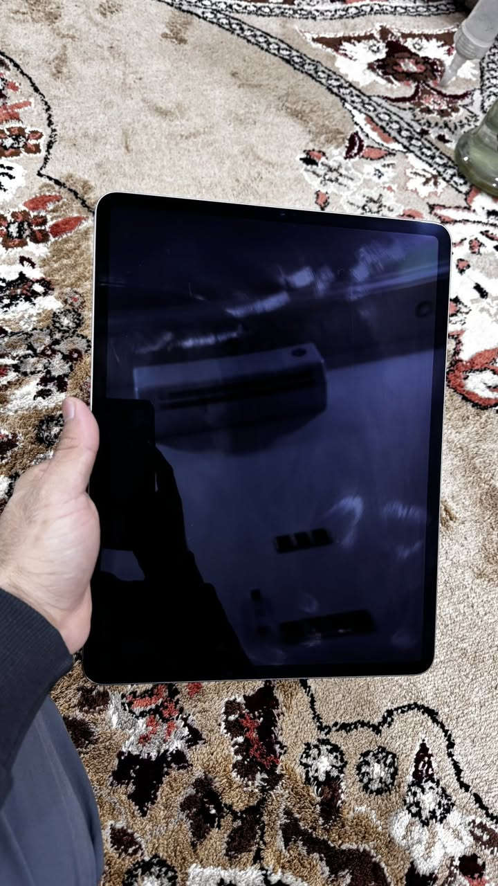 ايباد M2 للبيع حجم 12.9 

ذاكرة 512. البطارية 91 

للأستفسار (***********)
