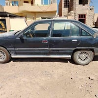 اوميكا للبيع شغاله تحتاج بس داينمو السعر 10$ وبيها مجال 07708472660