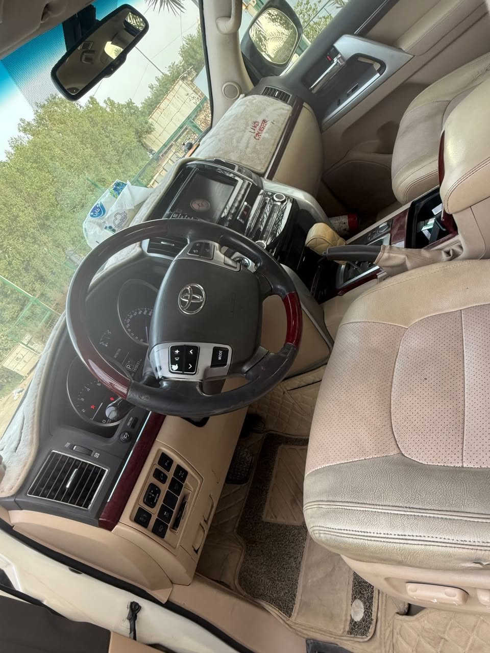 السلام عليكم
Land gruiser vxr 
موديل ٢٠١٤ 
اعلى فئة فول مواصفات 
تبديل دعامية وتعديل بنيد 
السعر ٤١.٠٠٠ دولار
للاستفسار ٠٧٧١٠٠٧٣٠٠


**إذا كنت صاحب هذا الإعلان وتريد حذفه لأي سبب، رجاءا أرسل رسالة إلى الدعم الفني**