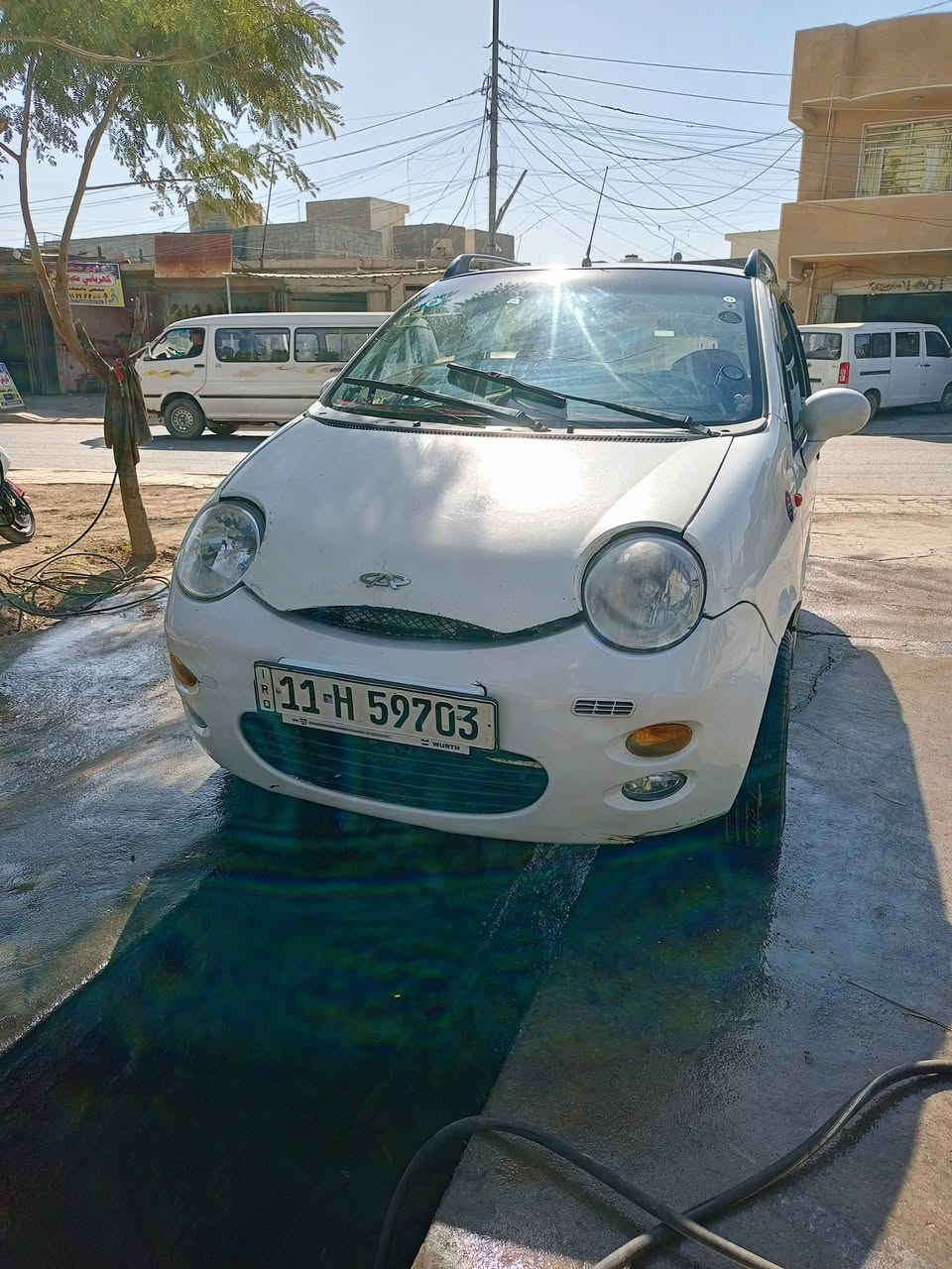 السلام عليكم كيو كيو 2013 سيارة بسمي تبريد ثلج صدر امامي وخلفي جديده كهربائي كلها  شغاله سيارة لا ضربه ولا تبديل سيارة دوشمه جديده كاعيه جديده باتري جديد شاشه تاب كير جديد شادي لي السعر 30 مكاني بغداد الجزيره السياحيه ***********
