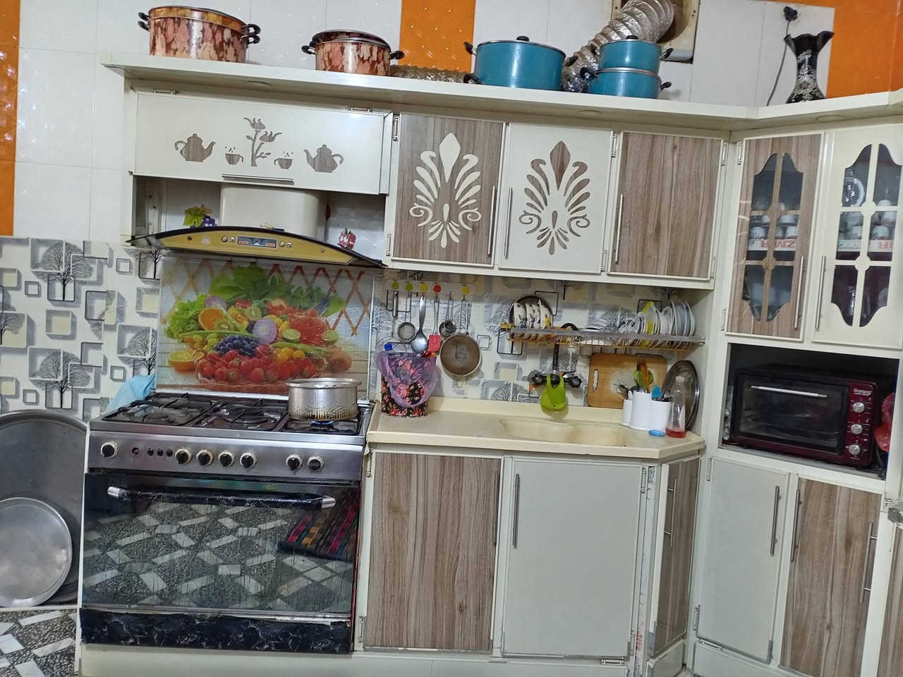 كاونتر للبيع سعر ب350وبي مجال العنوان كربلاء المعهد التقني 
لل استفسار رقم ***********
