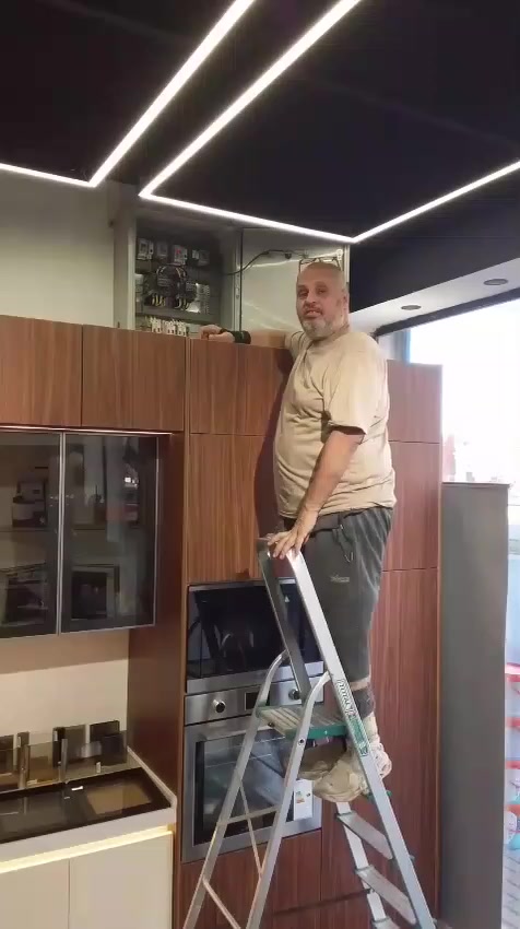 تم بعون الله نصب بورد لاحد الاخوه في منطقه حي العامريه مقابل المجمع السكني شركه ايريكا للمطابخ الإيطالية والاثاث المنزليه البورد عباره عن خطين تحويل بنظام الا ats   حار بارد منفصل الكوتكترات من شركه شانت والفيزا فلر تركي مستعدون لعمل وصيانه جميع انواع البوردات المنزليه واضافه جميع انواع الحمايه للمنازل والمحلات متواجد ٢٤ ساعه بغداد الرصافه للاتصال *********** أو *********** يوجد واتساب صوره ومقاطع فيديو مع التقدير
