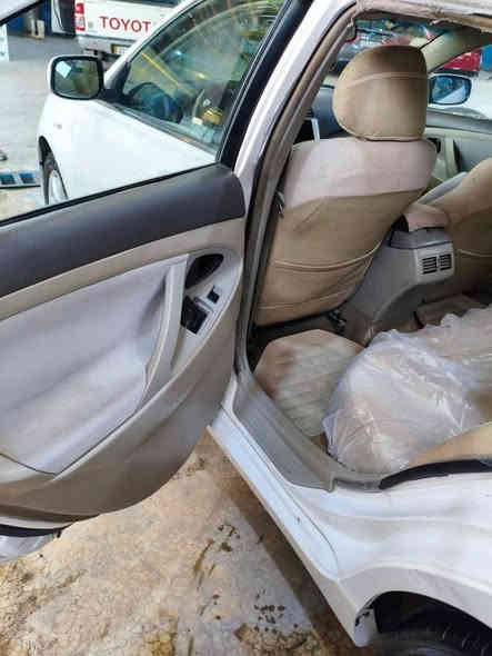 كامري  2009 خليجي بغداد مشروع وطني تحويل فقط
ابيض بيه بنيد فقط بدون دواخل وبيه شويه بل جاملغ حك شبر 
محرك  شرط جديد شديته 
 كير شرط
 صدر  خلفي امامي جدد
 كهربائيات كله شغاله
تدفئه تبريد
رقم بغداد الماني تحويل مباشر 
سنويه بعد ماساقطه سياره جاهزه 
ماناقصه شي ابد..
السعر 110 وبيه مجال. 
مكان السياره   ( بــيـجــي ) 

*********** بيهن،واتساب
***********
