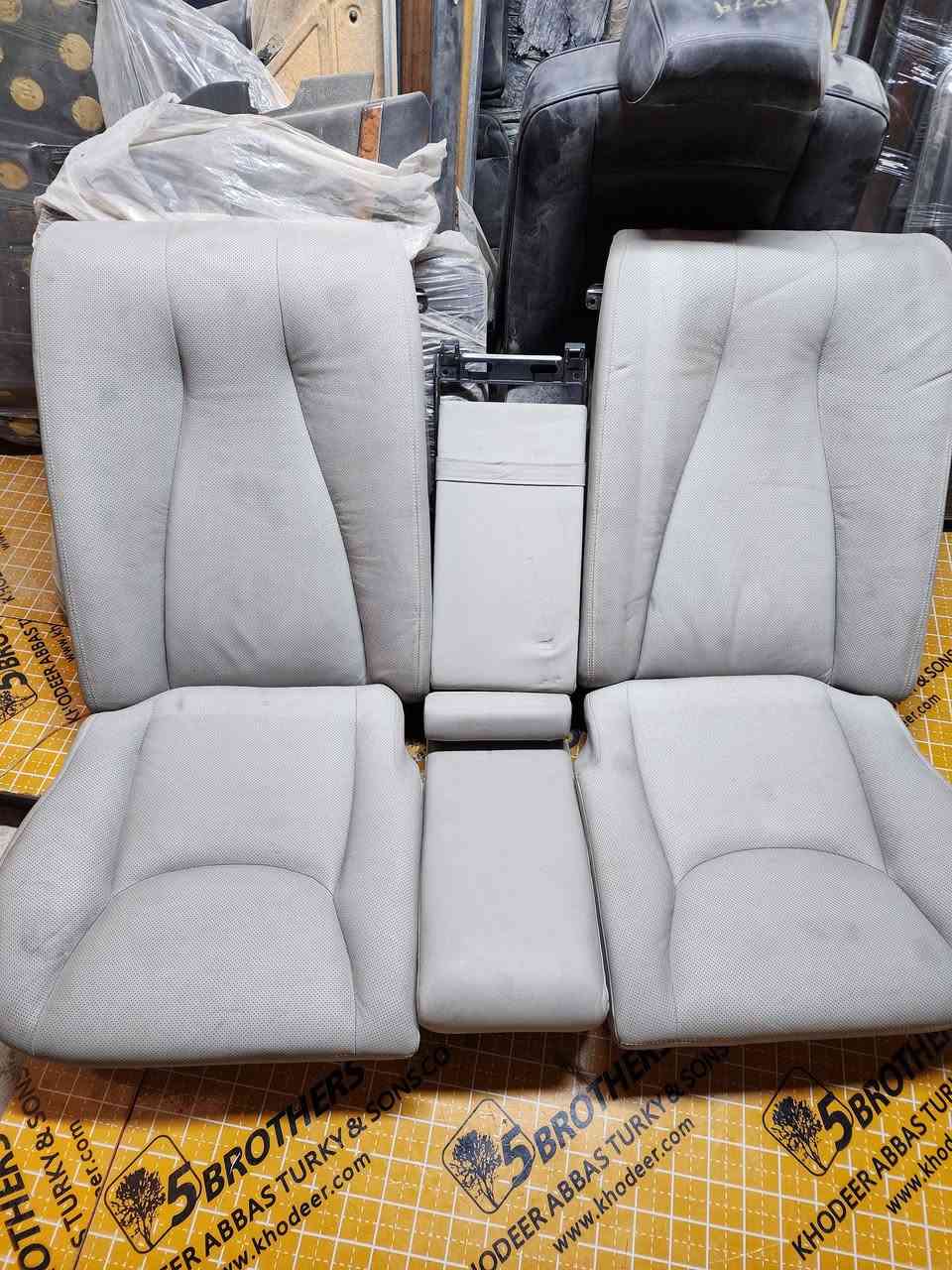 السلام عليكم ورحمة الله وبركاته 
غرفة مرسيدس غواصة 2005 W220
لون اوف وايت السعر 750 دولار 
العنوان النجف الاشرف طريق بغداد قرب جسر الإمام علي مجاور مجمع غيث الشمري 
حسنين الخرسان ***********
