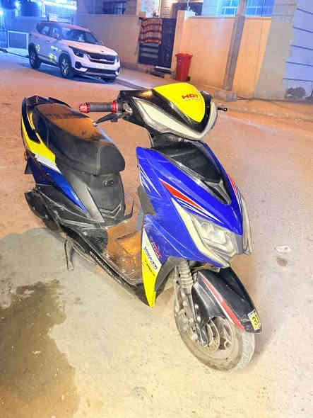 🔥 دراجة سكنس كهربائية 🔋⚡ 🔥

📍 المكان: بغداد – / حي العامل السعر * 450 *

📞 للتواصل: ***********

البطاريات بعدهن جديدات لوك ✨

٣سرع + نظام سبورت (SPORT) رياضي 🔥

السرعة الحقيقية 80 كم/س 🚀

بريك قوي والمكان نظيف وشحن تمام ✅

من الصفر للمية خلال 5 ساعات شحن ⚡

سويچ وبصمه 👉👉

الملاحظة الوحيدة: الكفرات تعبانه شوي بس بل غسل مايبينن 🛞
