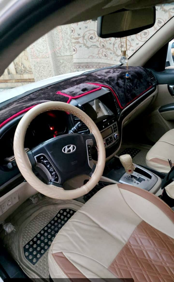 سنتافيا  خليجي 2011
رقم بغداد سنويه 2031 وتحويل مباشر 
 ٦ سلندر (٣٥٠٠)   ٧ راكب فور ويل
 ٣ قطع تبريد 
مري شفط اشاير بالمري  
تحكم ستيرن 
تبريد امامي خلفي   فتحه بسقف 
 تخم تاير جديد مكفوله كير  ومحرك وحداديه جديده عامه سونار موجود 
مكانها بالعماره سعرها ١٥٥ وبيه مجال للطيبين 
الاتصال على الرقم    ***********
