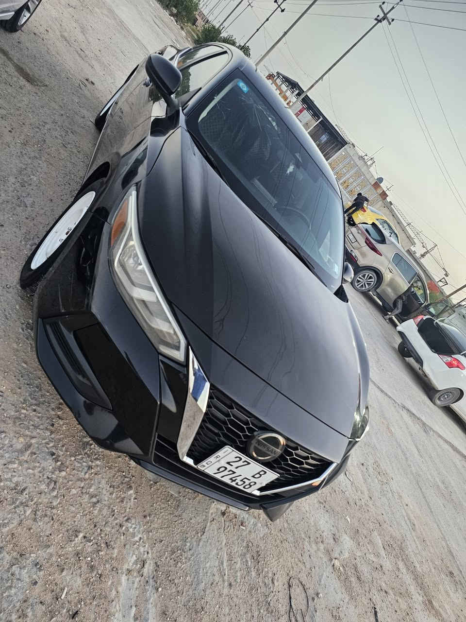 السلام عليكم 
بيع مستعجل السعر 125
سنترا مديل 2023 سياره اخت زيرو ماشيه 35 رقم ذي قار معوقين  وكاله عامه بسمك 
سياره كفاله عامه ما عده خشم بنيد ضربه واردها 
فول مواصفات ما عدا فتحه 
مكينه وكير كفاله 2000 ادامه كامله 
كامره 
حساسات خلفيه 
رادار امامي 
رادار جانبي 
بصمه تشغيل 
تحكمات مري 
تحكمات ستيرن 
مثبت سرعه 
تحديد مسار 
هواي مواصفات بيها 
مكان السياره البصره الزبير 
وتساب موجود ***********
