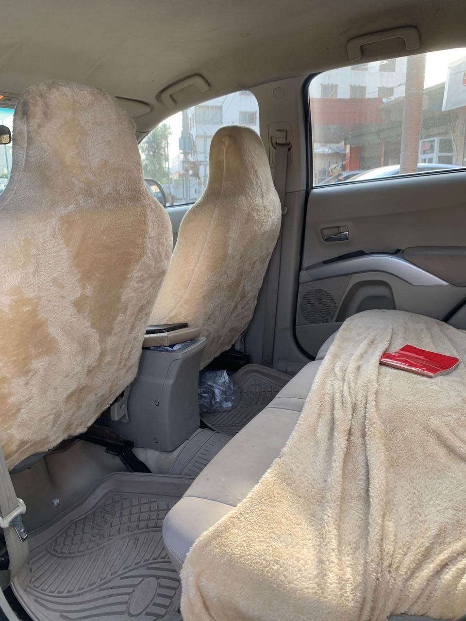 كوردي عربي 

ئاوتلاندەر 2008 
بۆنیت و دەرگاو چاملغێکی پشت سبوغ ، بێ ناوگرتن ، بێ ئێڕباگ 
مەکینە ٦ پستن ، نەکراوەتەوە 
ڕەقەم دهۆک ، سەنەوی نوێ 
ڕۆیشتن / ۳٥۰ هەزار کم 
مواسفات ، گێڕ تۆماتیک و تەبرید 
دەبل ئەکسل و ٤ جام ئۆتۆ 

نرخ      ۹٥ وەرەقە

واتساب+ژمارەی ئاسیا (***********(
ژمارەی کۆرەک (***********( كركوك, العراق
