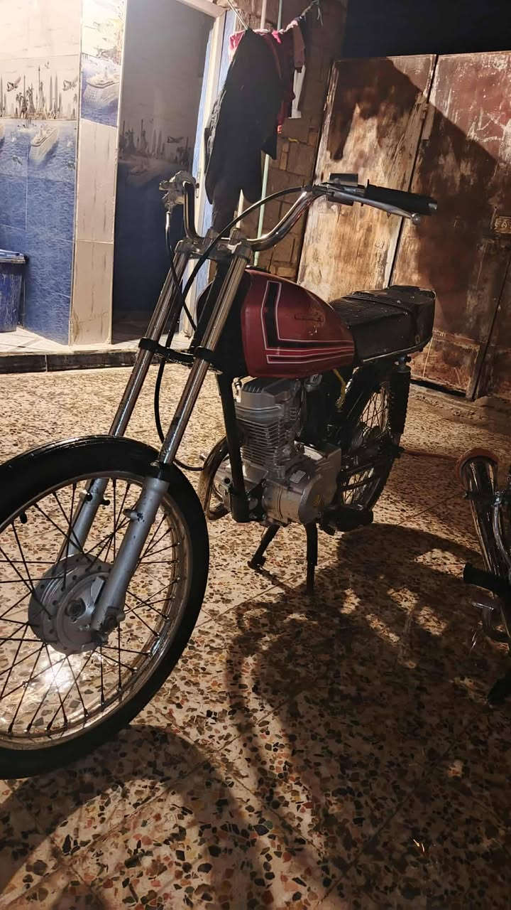 دراجه نضيفه مفتوحه بس ولفات السعر 500وبيه مجال بدون مكفوله0 عشاير ***********واتساب فقط
