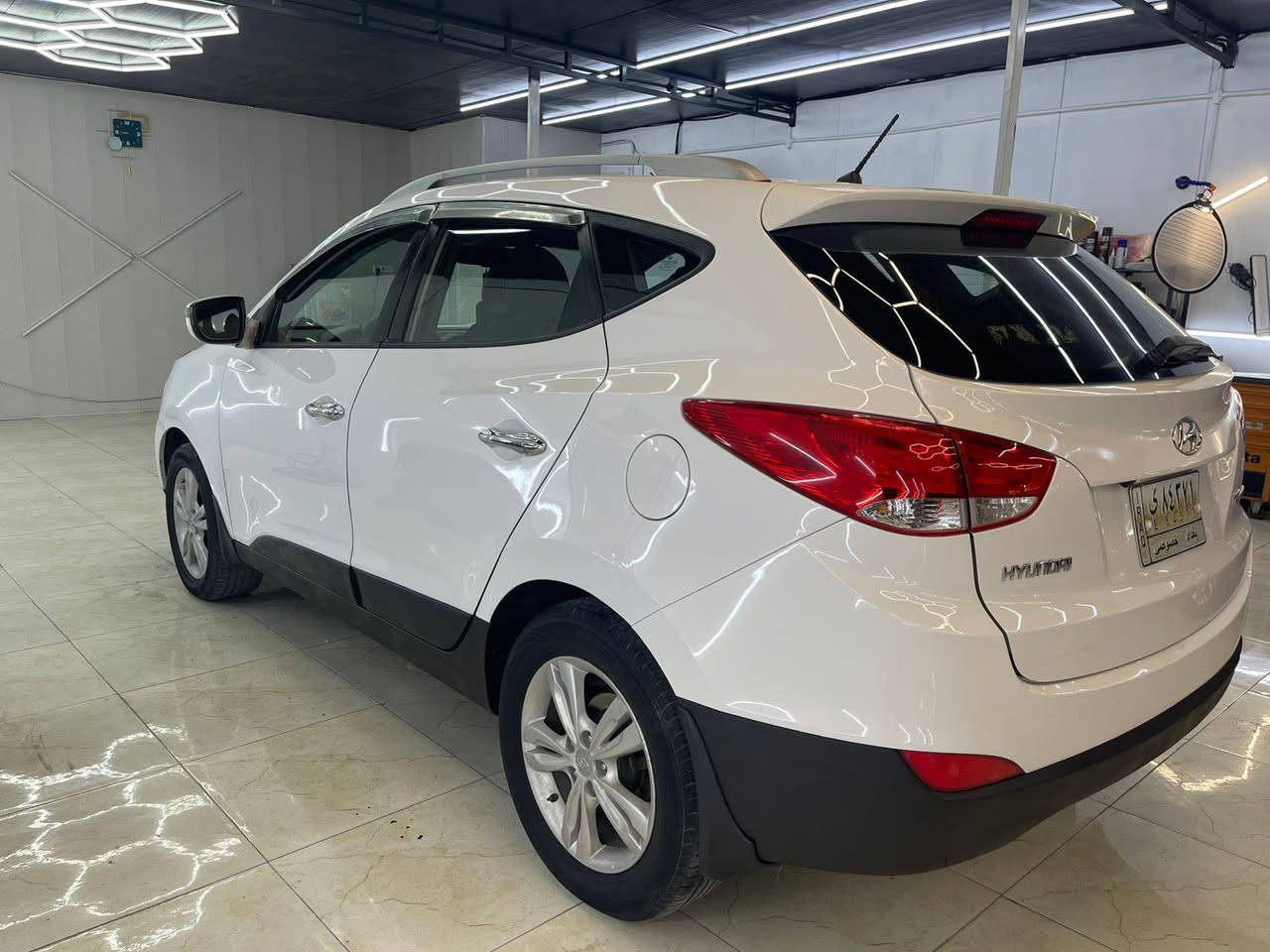 توكسان 2013وارد خليجي سيارة كاملة من كل النواحي الشراي الاتصال ***********
