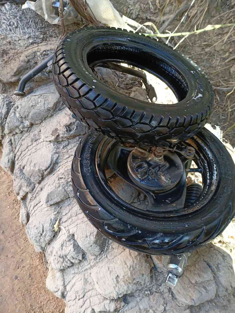 تاير امامي ويل كامل بنزات وطبله جيب وشد وتاير خلفي نضيفات كلش شراي يجي خاص كربلاء


**إذا كنت صاحب هذا الإعلان وتريد حذفه لأي سبب، رجاءا أرسل رسالة إلى الدعم الفني**