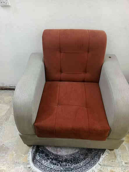 السلام عليكم تخم نظيف بي ضرر بسيط موضح بلصور المكان البياع حي التراث قرب تقاطع الربيعي ***********
