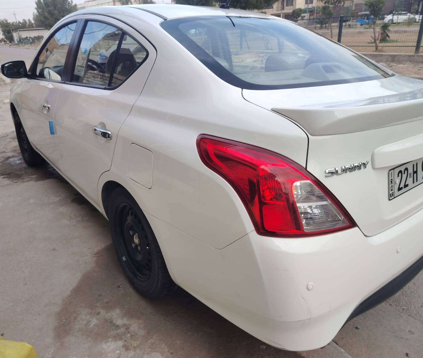 اللهم صلي على محمد وال محمد 
نيسان صني  2025
للبيع فقط 
رقم اربيل الجديد
سنوية باسم عربي
يعني تحويل مباشر

موديل 2025
السعر /شدة و27
(127)
 وبيها مجال بسيط حك الجية
كير ومحرك وتبريد جيد 

السياره مكفولة من الصبغ والتبديل والبارد
بيها رصعة بسيطة بالجاملغ الخلفي واظحة بالصور
 المواصفات المعروفة 
تحكم ستيرن جهتين
تبريد قطعتين 
4 جام كهرباء 
حساسات خلفيه 
شاشه وكامرة 
سويج ريمونت 
دبل ايرباك 
تحكم ستيرن
حساس تاير 
مانع انزلاق 
يدات نيكل 
نضام مانع الانزلاق ABS 
المحرك  1.5 
ماشيه  33 الف                                        
الاستفسار 
 ‏‪***********
مكان السياره بغداد حي الاعلام
