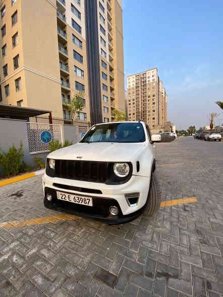 من رخصت الادمن
جيب رينجيد 2020 GT لون ابيض رقم شمالي فول مواصفات 1/1 قليل المواصفات اللي مثلها بانوراما جام 4*4 دفع رباعي مقاعد كهرباء وجلد اشاير بالمري نقطة عمياء رادار امامي وخلفي توقف ذاتي شاشة وكامرة والايرباكات كلها سليمة صور الحادث موجودة بالنشر هزة الى نهاية 2026 والسنوية الى 2030 السعر 145 الاتصال ***********
