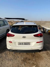 للبيع توسان 2019 رقم بصره تحويل مباشر السياره شغاله وتمشي متضرره وبيع ...