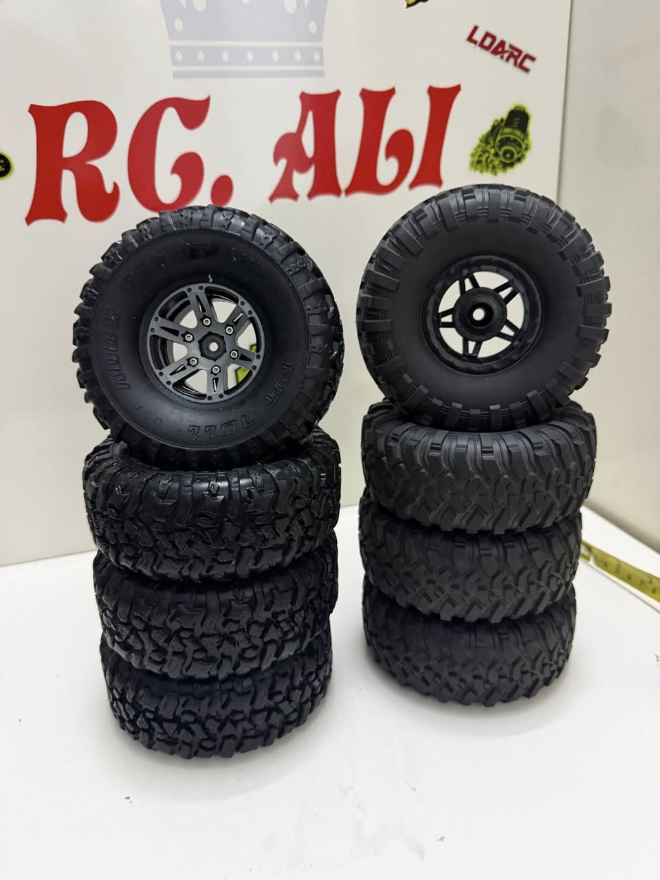 اسعد الله اوقاتكم . 2 طخم تاير الاسود بلاستك  وثاني حديث مو الامنيوم الي يخدمه يتفضل خاص


**إذا كنت صاحب هذا الإعلان وتريد حذفه لأي سبب، رجاءا أرسل رسالة إلى الدعم الفني**