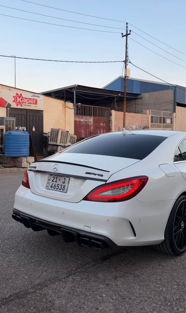 Cls400 2016 V6 3.0 Biturbo 
340hp
سیارة وکالة BCM خليجي 
ماشية فقط 44 میل 

ماكو أنظف من هاي الـ CLS بكل العراق.

• فول مواصفات (أعلى فئة)

Rolls-Royce Alcantara سقف داخلي (2000$) 

(Carbon Fiber Diffuser) دفيوزر كاربون فايبر
AMG Wheels ويلات
AMG Exhaust كزوز

مکان السیارة: اربیل

Whatsapp: *********** أربيل, العراق
