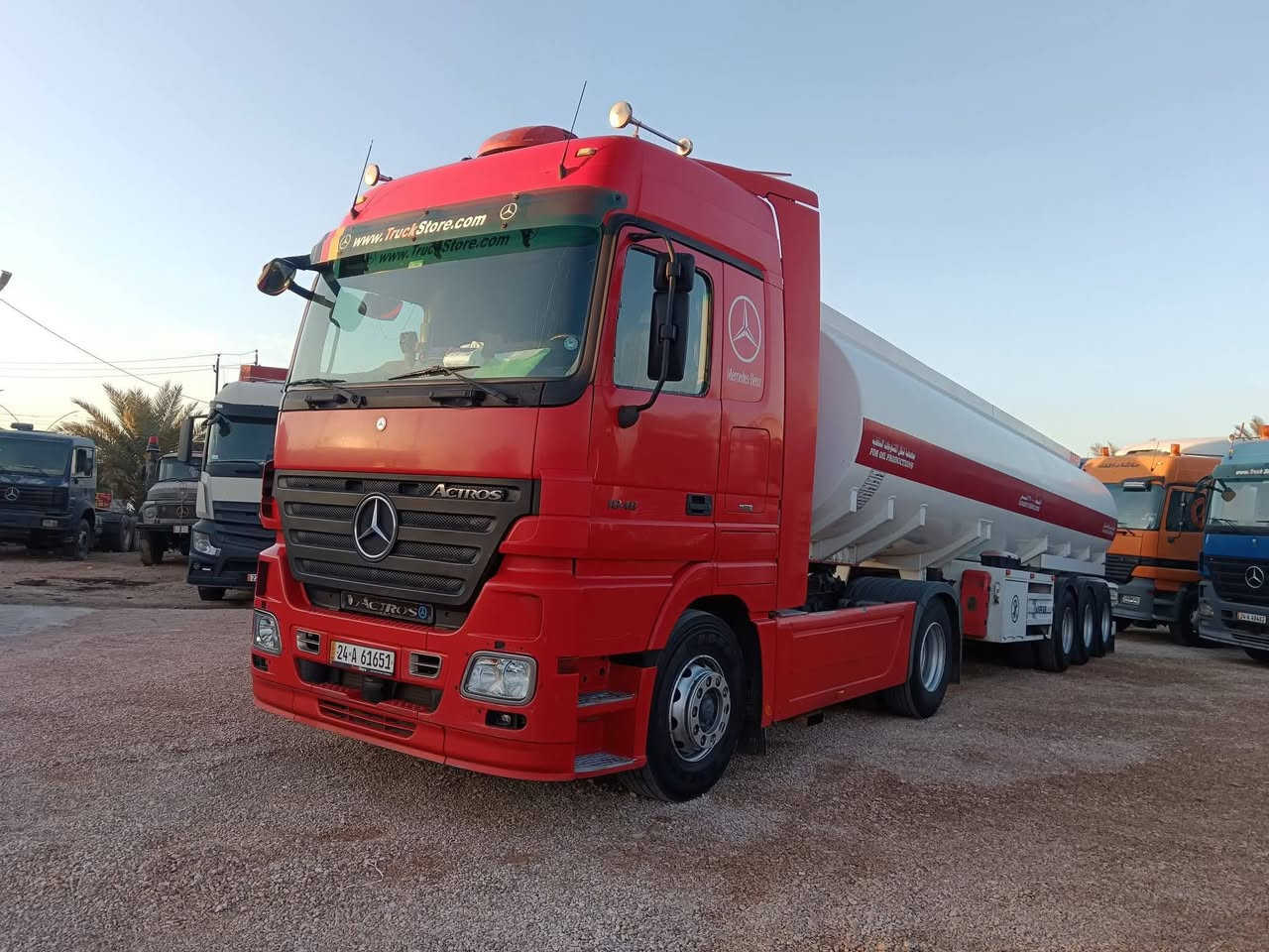 السلام عليكم سياره للبيع 2008فول موصفات تبريد  خزن رتايدر  حجم 18.46 عرجه بدون كلج 12نمره تخم تاير راس وسحال  جهازه الشغل  تكيال سنتين جي بيس جديد مفعل
سعر 460 بيه مجال
‏‪+9647854522791‬‏
