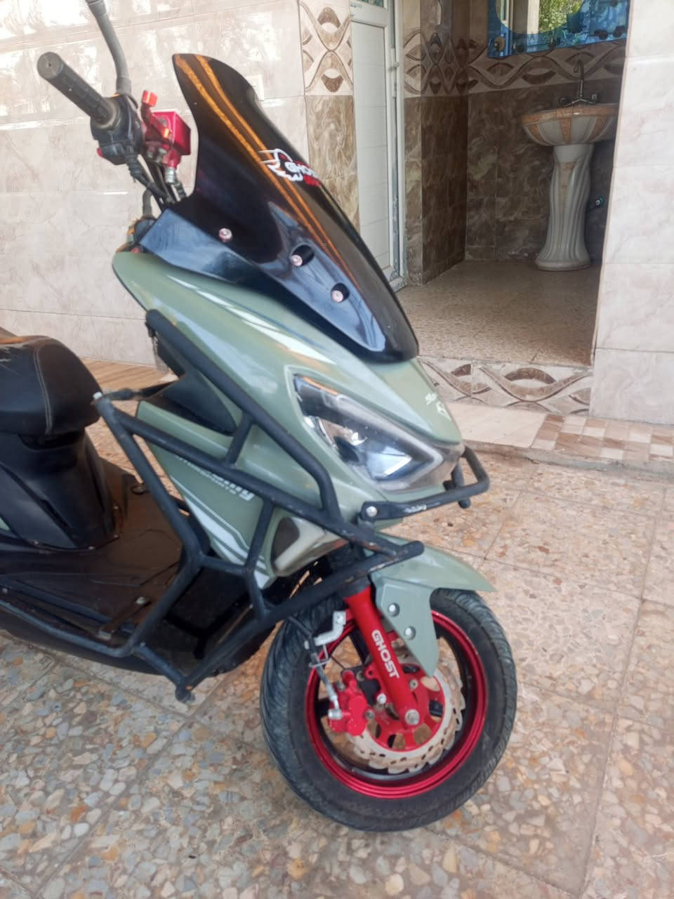 دراجه سكنس للبيع
دراجه طالعه من الوكيل بشهر 7 /2025
كلش جديده دشبول الكتروني 
كله شغاله نكره سلف هندر كهربائيات مابيه نقص ولا كلوب 
مكينه برغي واحد ممفتوح بيه وبلاديه وخرسه 
شلعه ومعدل خير من الله 
السعر325وبيه مجال حك الجيه 
مكاني حله ابو غرق 
***********
