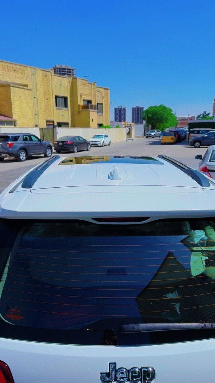 السلام عليكم جيب جراند شيروكي لميتد خليجي فول رقم بغداد موديل ٢٠٢١ باسمي للاستفسار الاتصال ***********
