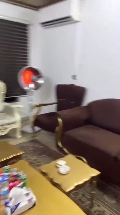 للايجار تجاري
دار مؤثث مساحه 300 متر سايدين حي النور قرب المشاتل..7غرفه ..هول.. مطبخ صحيات طابق الاول والطابق الثاني حدبقه كراج اثاث مكتبيه سبلتات كامرات شاشات... للاستفسار الاتصال 

***********......***********

