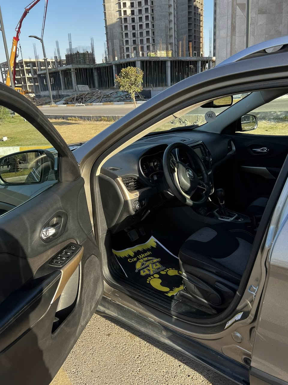 جيب بزون 2018
لون نفطي
السيارة ماشية 131كيلو
مكينة 2400 4 سلندر المرغوب
حادثها كلش حلو خلفي جنطة وبيها مباوك بالجاملغ جهة الصدر 
السيارة كلش حلوة ونظيفة وما متعوبة 
السعر 134 وبيها مجال 
مكاني بغداد حي الجهاد 
للاتصال:***********
