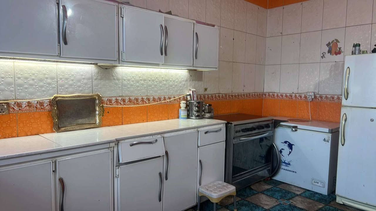 يا الله
بيت للبيع في حي الحكيم
نزلت بيت خليفة
مساحة 160متر
يحتوي على غرفة نوم 2
وصاله ومطبخ واستقبال
السعر ٣٧مليون
رقم الهاتف ***********
