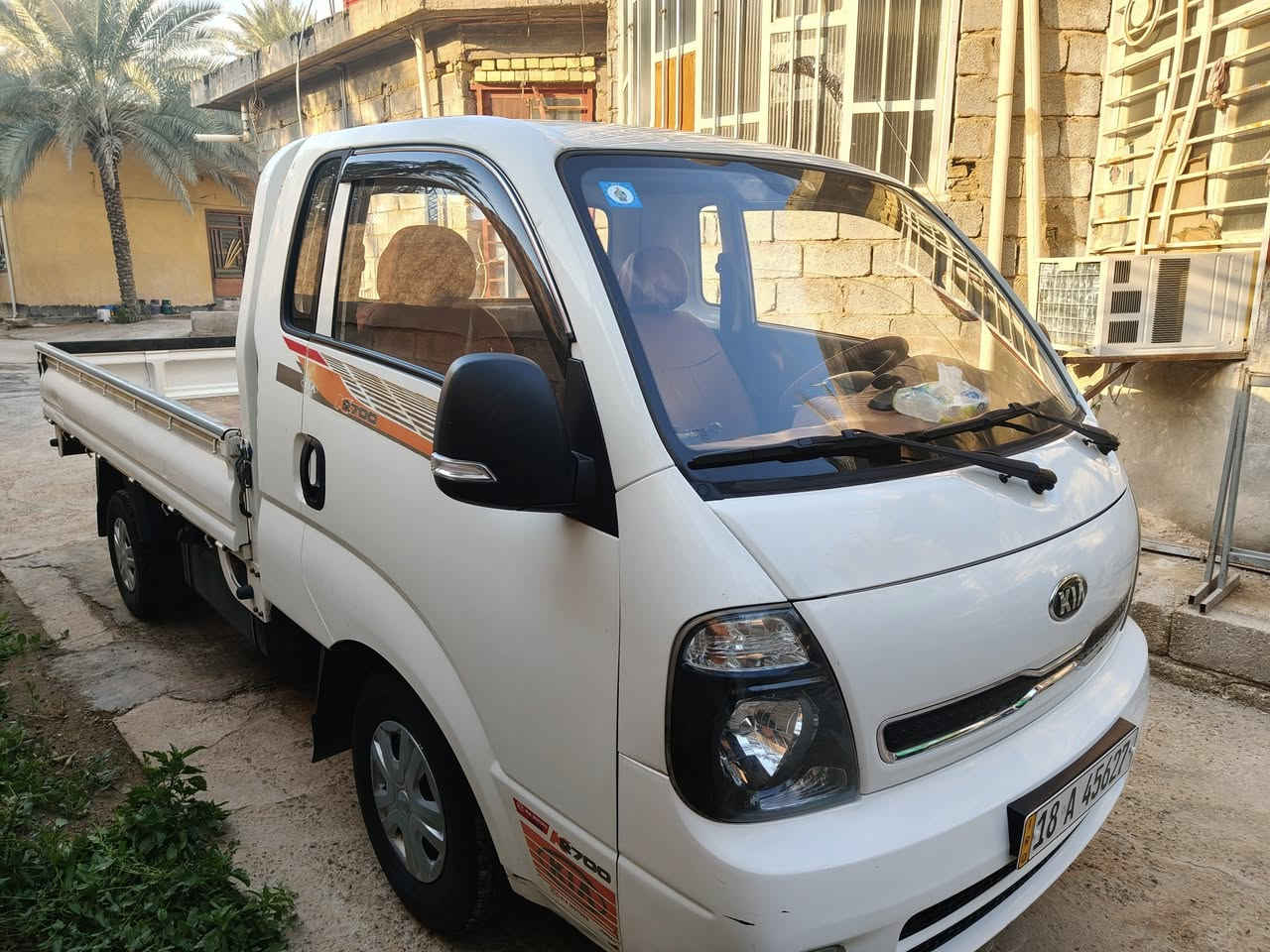 السلام عليكم كياحمل موديل 2018 كامله مكمله سياره جديده تخم تاير حداديه كير محرك اكسل شاصي كله كفاله الشراي يتصل رقم الهاتف *********** ابو حيدر مكاني كربلاء الحسينيه القنطره البيضاء
