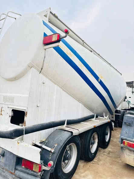 للبيع الشراي يتصل على الارقام التاليه ***********
***********
السعر 65ورقة مكاني بصرة قرب ساحة سعد
