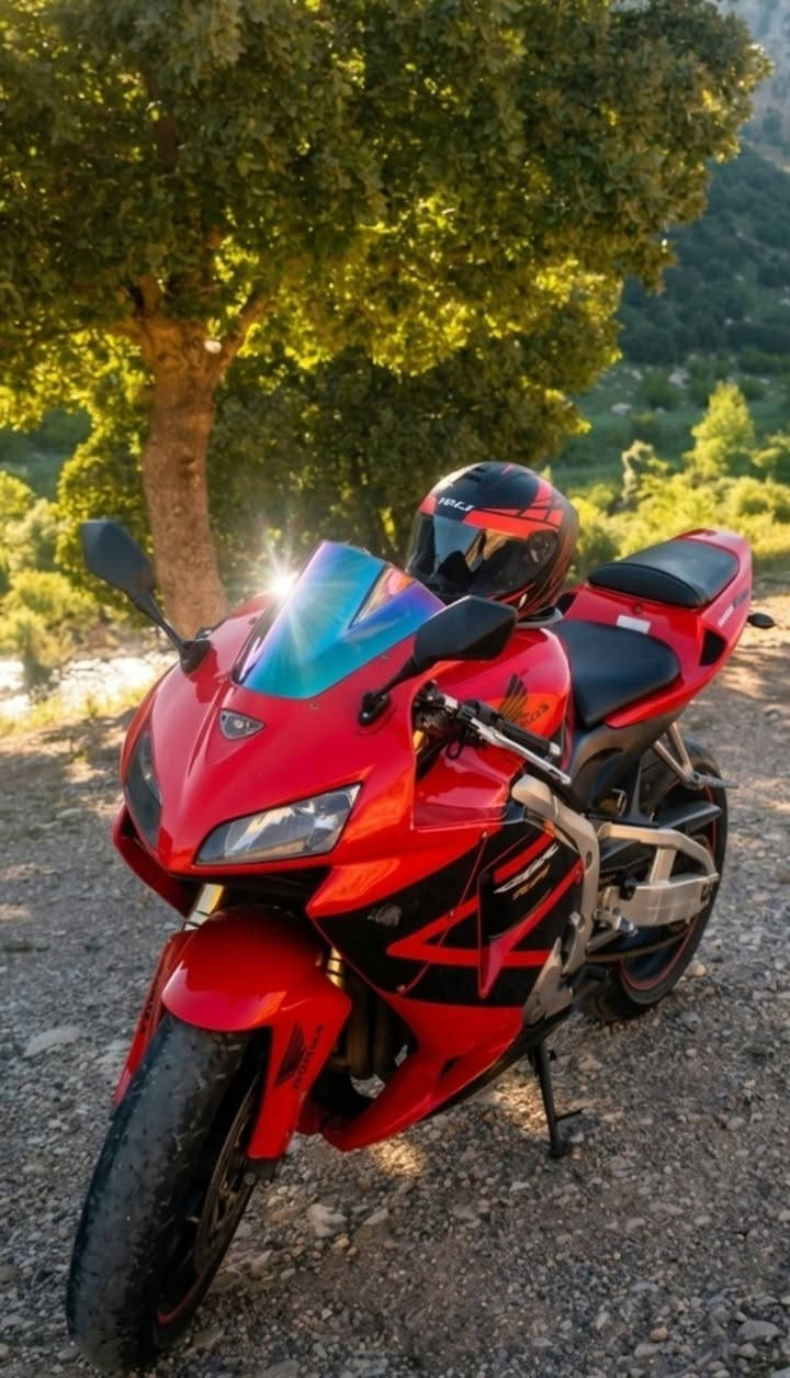 CBR 600rr 2006
مەکینە کەپس برغوی نەکراوەتەوە تایە بۆ تایە بەشەرت شانسی فافۆن بێ مەسرەف 
شوتە و فلتەری KN 
تاخم پلاکی NGK ئەسڵی
زنجیر و دیشلی لۆکی لەسەرە
ڕۆنی تازە گۆڕاوە بە Motul
تەنانەت بانس و ڕۆن برێکیشی تازە بۆ گۆڕاوە
فول دەسکاری بەرمەجە و popcorn ساڵانسای سپۆرت ماتۆڕەکە سفرە کێ بە فیتەر ئەزانی بیهێنە سەری ئەنجا معامەلەی کە ***********
