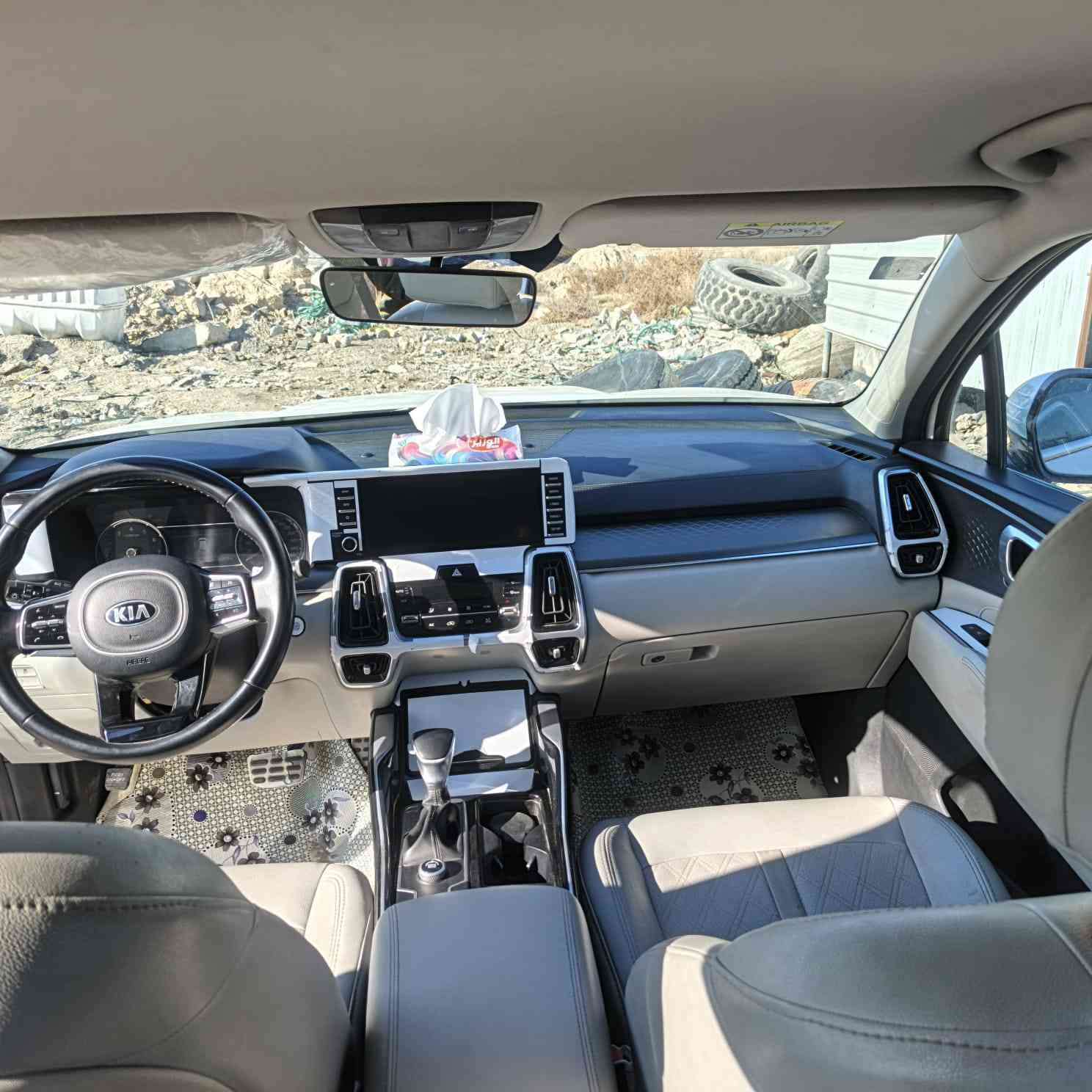 سورنتو للبيع موديل ٢٠٢١
السيارة خليجي بدون ضرر
رقم بغداد السيارة خير من الله 
٦ سلندر 
كشنات كهرباء 
جنطة كهرباء 
اطارات مال الشركة 
ماشية ٥٠ 
والسونار موجود مع الصور
مكاني بغداد
اني مكلف بالنشر 
للاستفسار 
‏‪***********‬‏
‏‪***********‬‏
