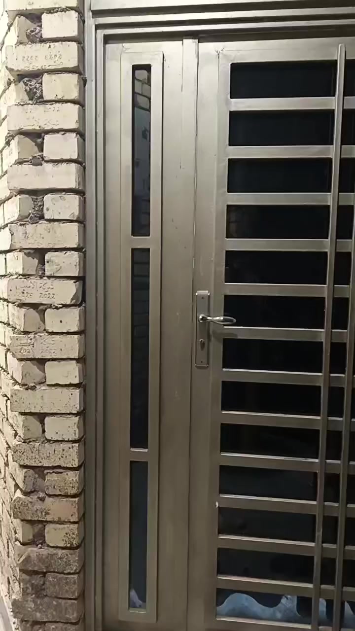 يا ألله
بيت بناء جناي ١٠٠٪
بيع حسب مواصفات الشراي 
نقد كامل او ثلث من المبلغ اقساط والسبب مطلوب ٤٠ مليون
على الاسكان تسديد شهري 
يتحول عليك ينزل من سعر البيت 
تحظر كفيل ويتحول عليك 
البيت ١٠٠م طابقين ٣ غرف نوم 
+ ٣ مجمعات صحيه + استقبال 
وصاله ومطبخ 
نقص محجر درج ولبخ الواجهه
الموقع الشهداء بالبدايه قريب على الموظفين
 شارع عرض ١٢م
للأستفسار أكثر 
مراجعة مكتب دار السلام
 بحي الموظفين
 او الاتصال 
ابو حيدر 
***********
***********
ابو حوراء 
***********
***********
