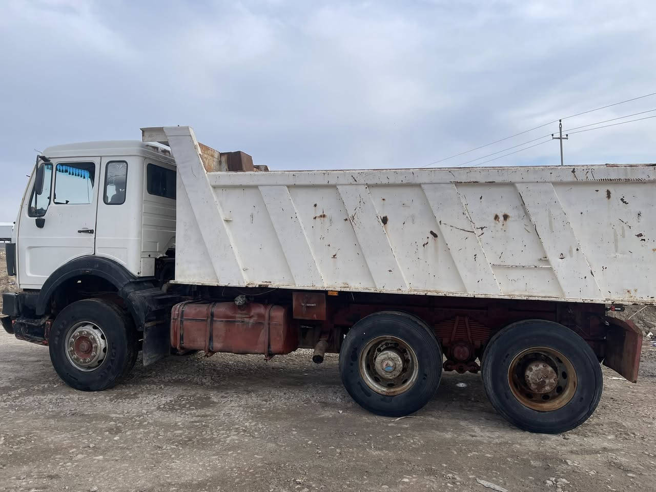 فرنسية موديل 1992 للبيع ‭٠٧٨٢ ٥٨٧ ٩٦٠٧‬
ًًً
