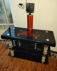 طاولة • ديكور منزلي