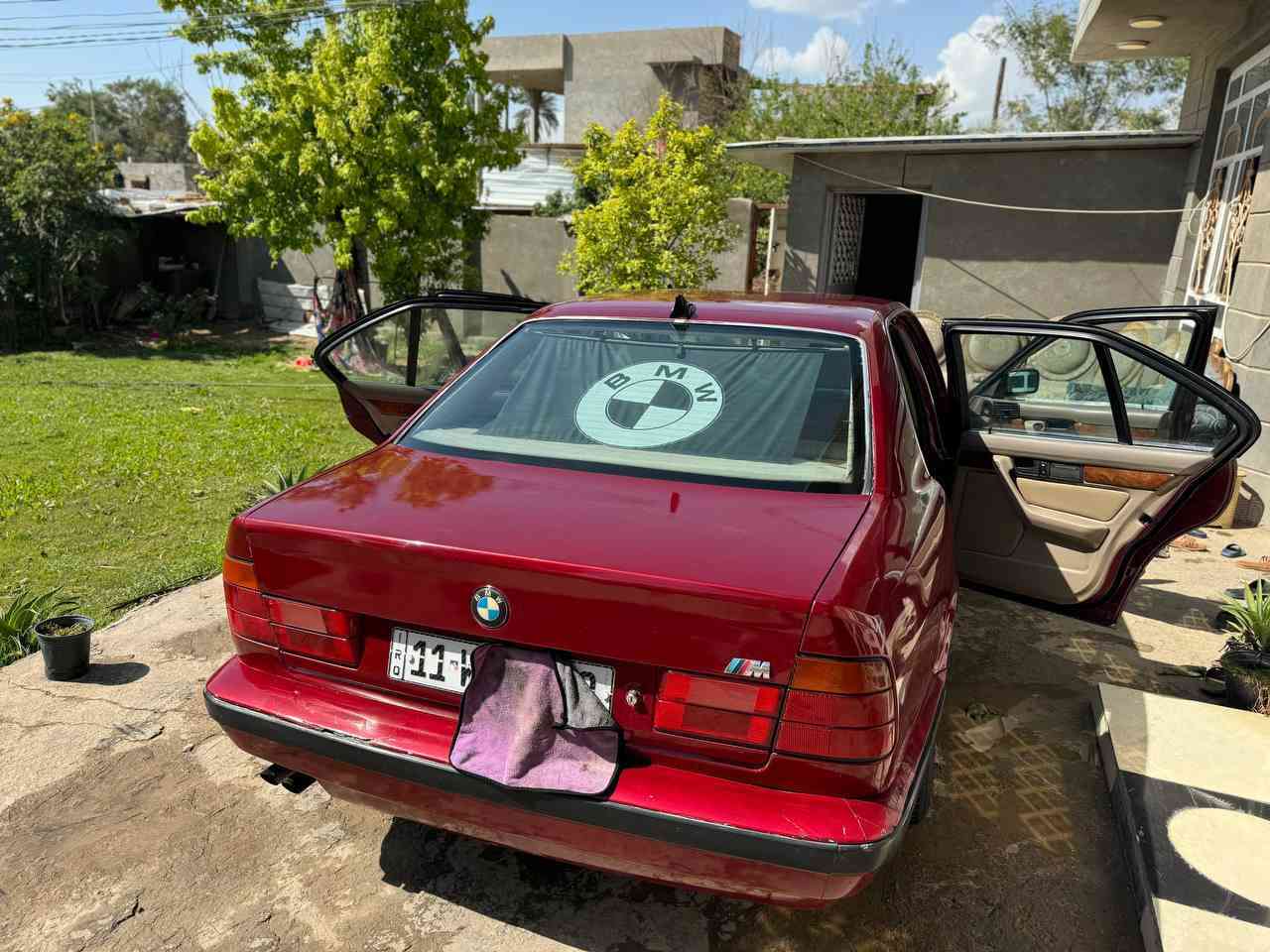 اللهم صّلِ وسَلّمْ عَلۓِ نَبِيْنَا مُحَمد ﷺ
‏       السلام عليكم 👋  احبتي اخواني الاعزاء ، السياره موديل 91 ، مصبوغه عام للجماليه ، من دون حادث او كص .
عليها مكينه مال 525 مسكر ، تك فانوس ، مكينه وكير ، حقيقة ناعمات كلش ، حداديه في حالة جيدة قبل أقل الشهر سويت إدامه لها من حداديه و بلكات وفيتبم جديد . 
غرفتها جلد ، اربع جام كهرباء ، الكشنات كهرباء .
التبريد شغال ، فقط لغين التدفئه .
الكهربائيات كلها شغاله . منظومة زنون
السياره بأسمي ، اشوكت يعجبك احولك ، ورقمها بغداد .
مكانها بابل .
السعر 65 .
كلشي واضح بالصور والفديو.
تعجبك تأخذ العيون ، ما تعجبك اترك لنا كلمة طيبة ، والله يحفظ الجميع .


**إذا كنت صاحب هذا الإعلان وتريد حذفه لأي سبب، رجاءا أرسل رسالة إلى الدعم الفني**