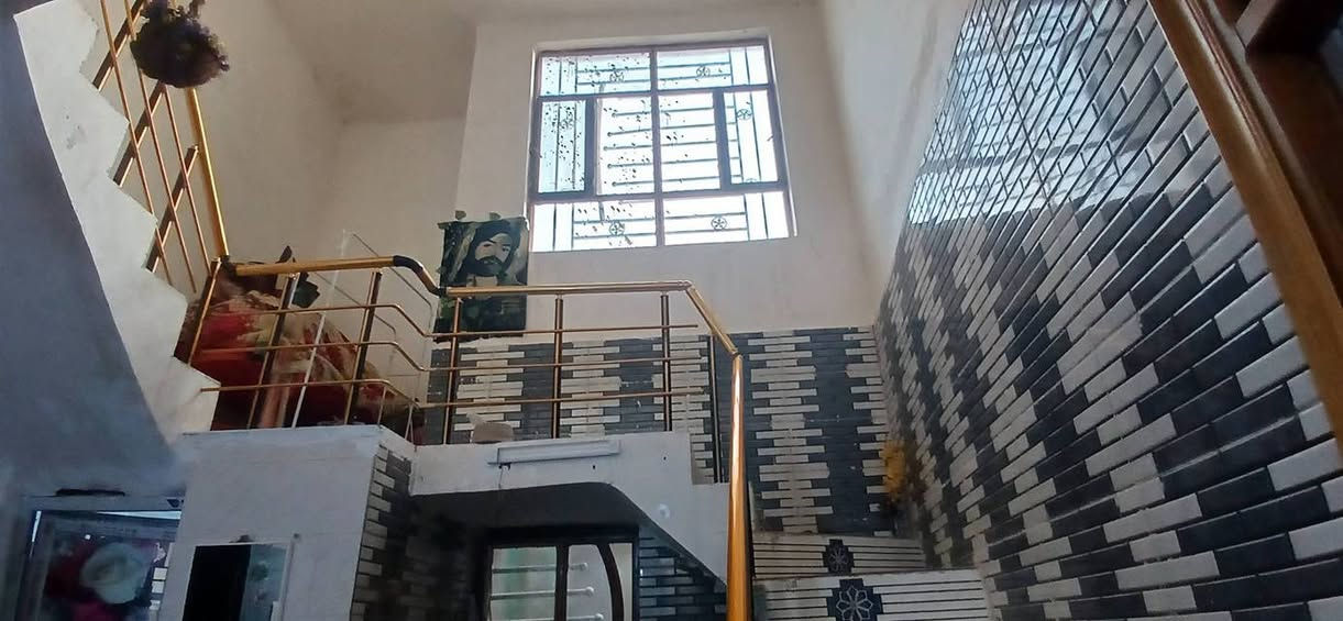 اللهم  صل  علـّۓ   محمد  وال  محمد  
السَلٱمٌ عـَلـْيگمّ-ۈرحـْمّـٌة ٱللـّہ ﯙبُرگـّاتہ
يعلن    مكتب   الشريفي للعقار 
عن  وجود   بيت      للبيع   المساحه   100 متر   البيت   ركن     بناء  حديث   
الموقع   حي  المرتضى   قريب   ع  شار ع   العام    البيت   مربع   يتكون   م̷ـــِْن   غرفه  وصاله   ومطبخ   واستقبال   
السعر    53   وقابل   للتفاوض   
اي   استفسار   
***********
***********
***********
