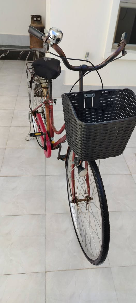 بايسكل حجم 27 ياباني مال حاويه نظيف السعر 70 الف بي مجال بسيط. 
الاتصال علئ الارقام التاليه: 
***********
***********
