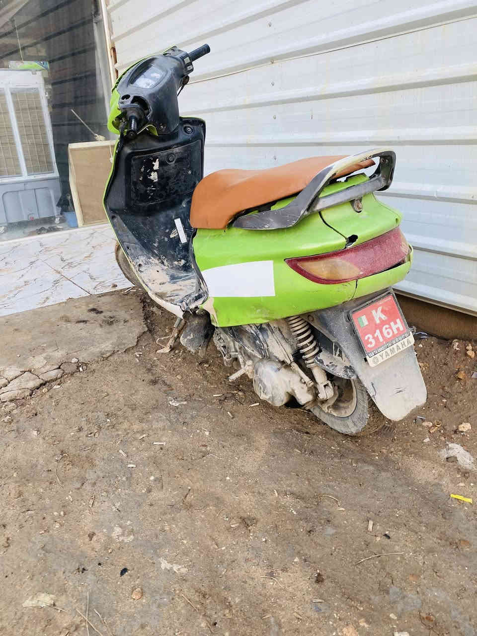 السلام عليكم دراجة فراشة نثية للبيع السعر ٣٥٠ مفتوحة مرة وحدة كلشي شغال بيهة لايت بك لايت وسلف المكان ديوانية الفرات لالاستفسار***********
