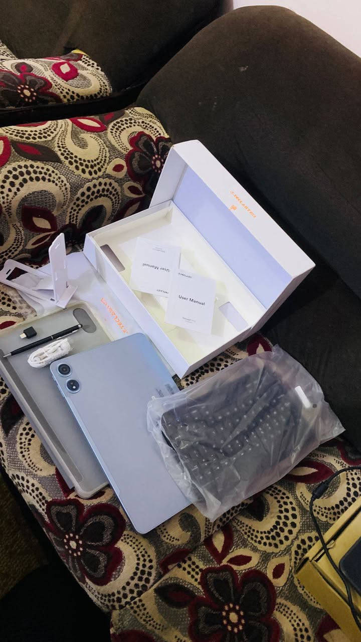 السلام عليكم اخوان توفر تاب من شركة تسلا T60Plus_EEA -- بذاكرة 128 -- وبطارية 8000 ملي -- ويدعم شريحتين يحتوي ستاند وكيبورد وقلم وسماعات وتحويله ماوس --وفول مواصفات الجهاز صارله عندي شهر  شاهد الله طك باكيت وجبته لغرض الدراسه والحاسبه أيضا 
دل نوع ج فول مواصفات الويندوز 10 برو  فقط بدون بطاريه 
سعر التاب 275الف 
سعر الحاسبه 60الف
 هذا رقمي تواصلوا وياي ***********
