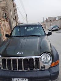 جيب لبرتي 2007 السيارة باسمي تحويل ثاني يوم السيارة متجاية على صفحة ال...