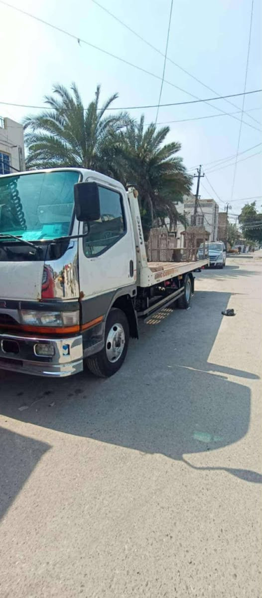 السلام عليكم كنتر بزون موديل 2000 أصل مكفوله مكينه كير تخم تاير *********** مكاني بغداد الزعفرانيه
