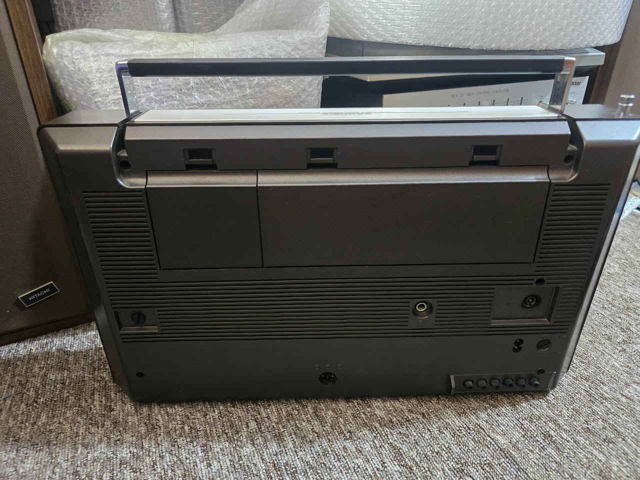 راديو مسجل. اكروندك. لماني. حجم كبير. قطعه. قديمه نوادر. مختلف. استريو. جهاز نظيف على ابلاد. فقط. كاسيت. مسجل. مايشتغل. يفتر. بوش صوت ماطور.  ابيع. راديو. شغال طبيعي. كل موجات. صافيه جهاز. ابيع. راديو شغال شرط مسجل محتاج صيانه. السعر. حتى. مااتعبكم. 100 مع توصيل. مكاني سماوه ***********
