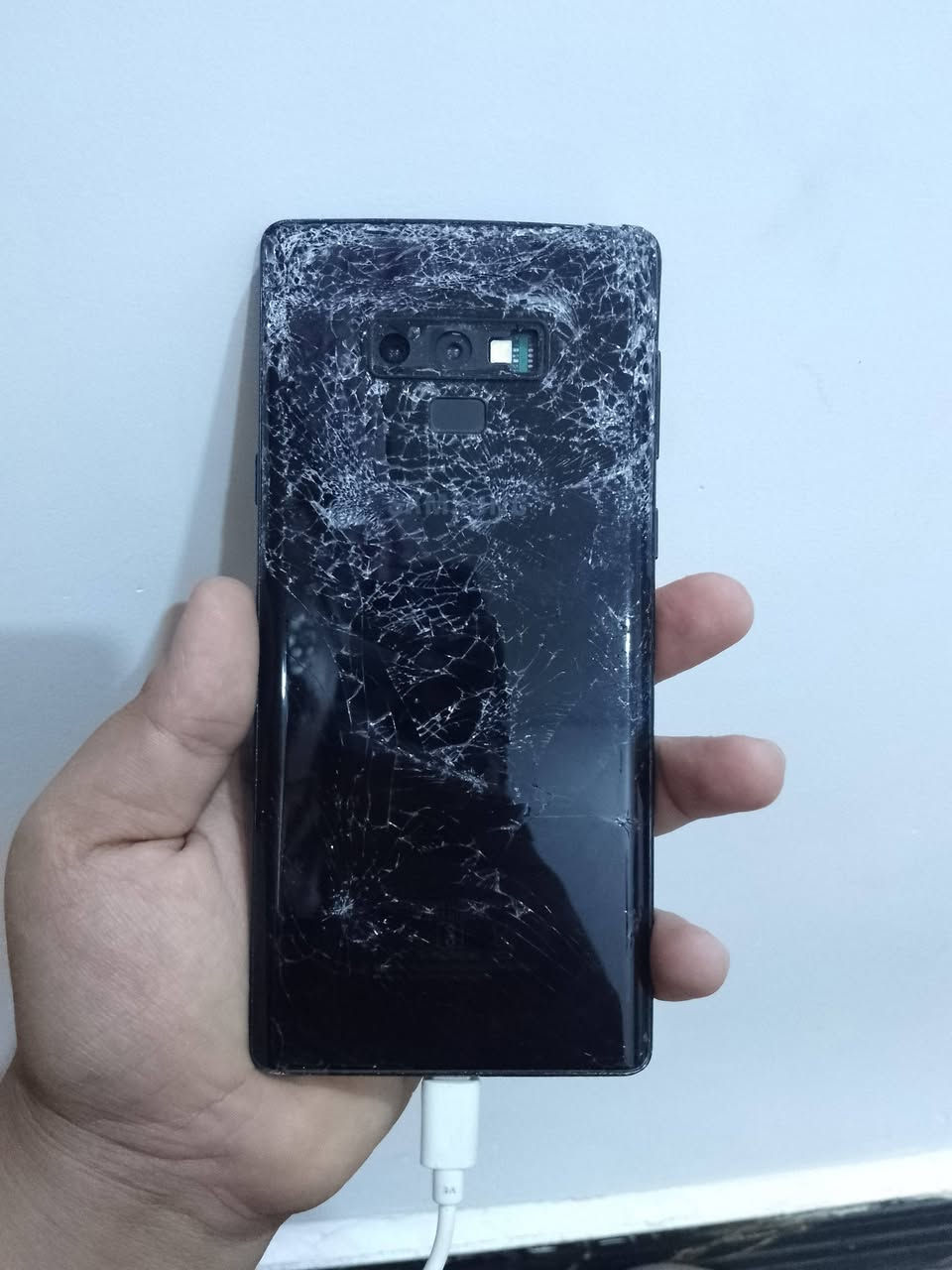 سلام عليكم مبايلي سامسوك نوت 9 جهاز شغال بس شاشه وضهر رايدلهن تبديل الباقي كله شغال جهاز اسمه سامسوك ذاكراا 128 عشوايه 12 مكان نجف حولي شارع 30 الثاني سعرااا تطيني نعم الله *********** بي واساب
