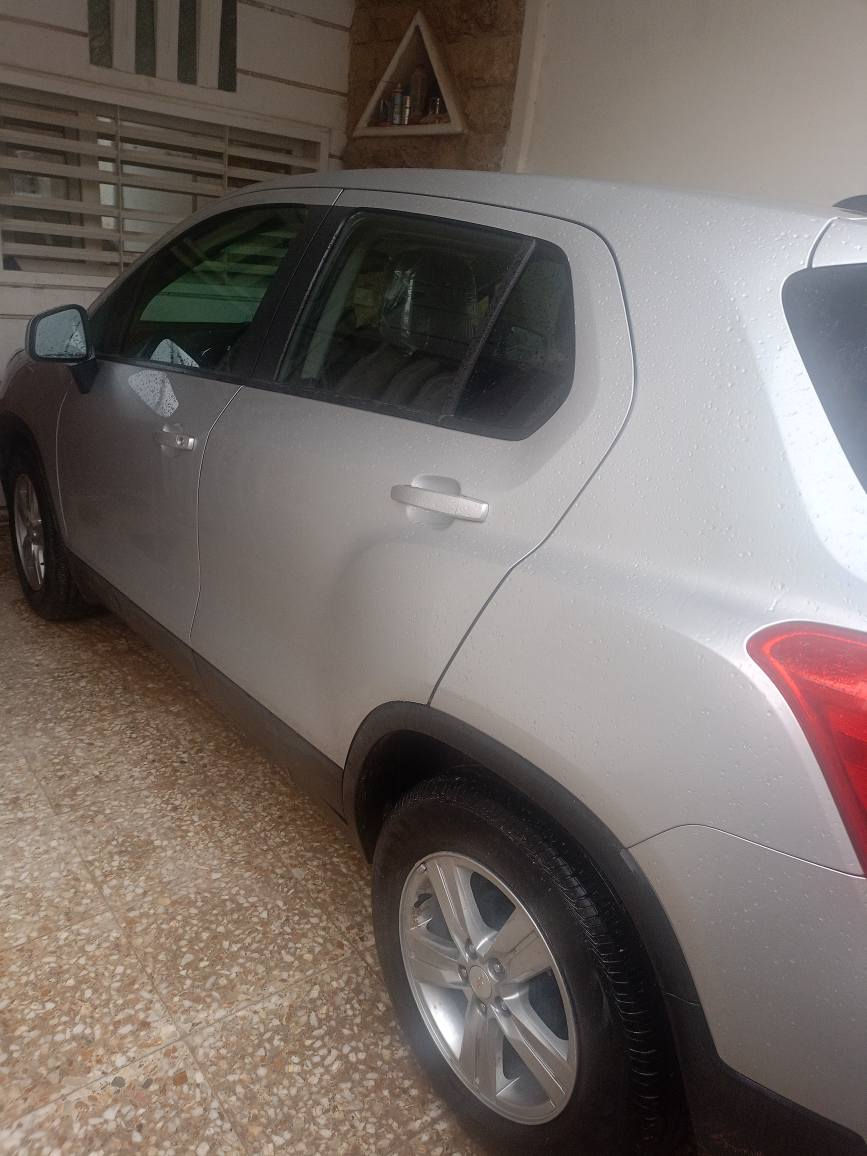 شوفرليت تراكس 22 وارد امريكي ماشيه 23الف ميل حادث بنيد بدون داخل كير محرك صدر تبريد وضع شركةبحاله ممتازه تخم تاير اصلي مالها سياره جاهز بدون نقص رقم بغداد باسمي السعر 115للاستفسار الاتصال ***********  بيع او مراوس بدوج جورني بغداد, العراق
