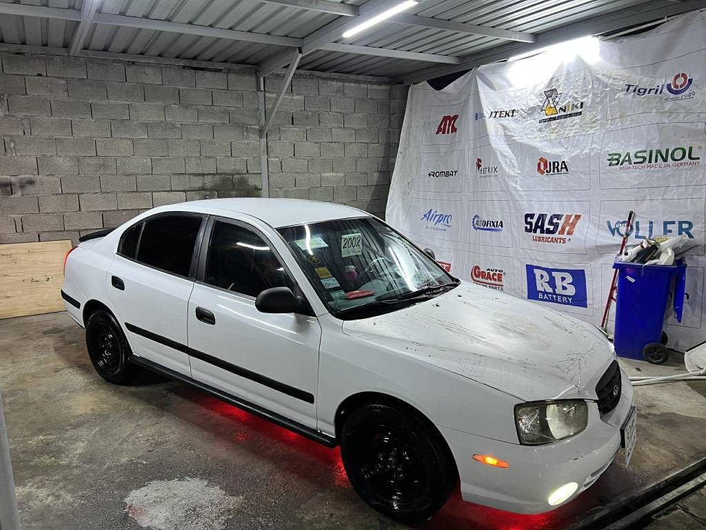 بەناوی خوای گەورە 
هۆندا ئەلەنترا 2002 سپی فول عادی بەس تەبریتە ڕەقەم سلیمانی سەیارەیکی توندوو تۆڵە زۆر بەهەڵمەتە بەنزیین زۆر کەم دەخوا  لەکۆیەم *********** گۆڕینەوەش دەکەم بەشتی بەدڵم بیت كويسينجاك, أربيل
