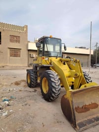 كوماتسو • حجم ١٠٠ • ٦ سلندر