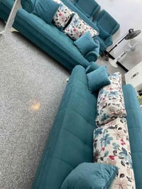 تخم تركي • ٨ مقاعد