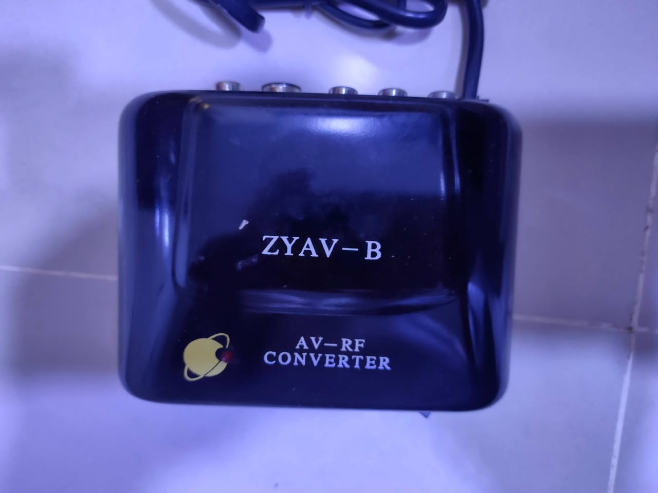 جهاز يربط عليها ستلايت من خلال ثلاث فيش مال ستلايت AV ويشتغل على تلفزيون قديم سعر ٦٠ ألف


**إذا كنت صاحب هذا الإعلان وتريد حذفه لأي سبب، رجاءا أرسل رسالة إلى الدعم الفني**