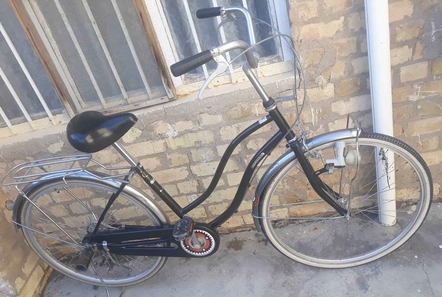 السلام عليكم متاح باسيكل ياباني حجم ٢٦
السعر ٩٠ وبي مجال العنوان المسيب حي الميثاق شارع المدرسه للاستفسار الاتصال على الرقم التالي 
***********
