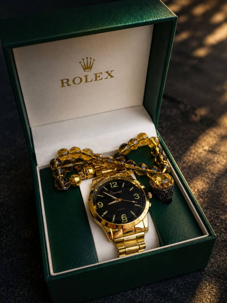⌚ طقم ساعة رجالي فاخر للبيع 🎁
يتكون الطقم من: ✅ ساعة بتصميم فاخر. ✅ سبحة. ✅ محبس. ✅ علبة أنيقة.
✨ بحالة ممتازة. 🎁 مناسب للاستخدام الشخصي أو كهدية.
💰 السعر: 65,000 دينار عراقي (قابل للتفاوض بالمعقول).
📍 الموقع: بغداد - حي البنوك.
📩 للاستفسار أو الشراء، راسلني على الخاص.


**إذا كنت صاحب هذا الإعلان وتريد حذفه لأي سبب، رجاءا أرسل رسالة إلى الدعم الفني**